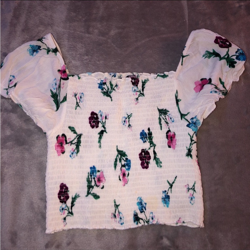 White Floral Smocked Puff Sleeve Top, Short Sleeve, Shirt